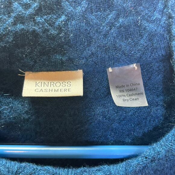 Kinross Cashmere Poncho 100% Cashmere Blue Textured Knit One Size Soft Warm - Picture 2 of 4